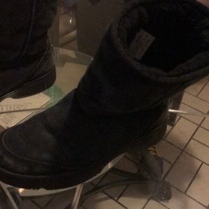 Uggs black